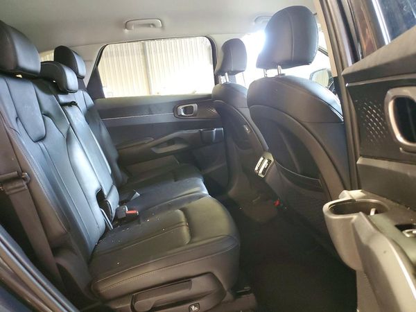 2023 KIA SORENTO