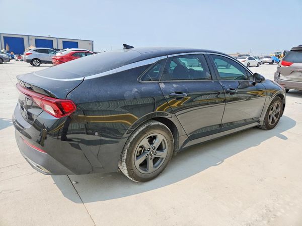 2022 KIA K5 LX