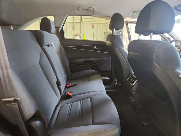 2018 KIA SORENTO L, LX