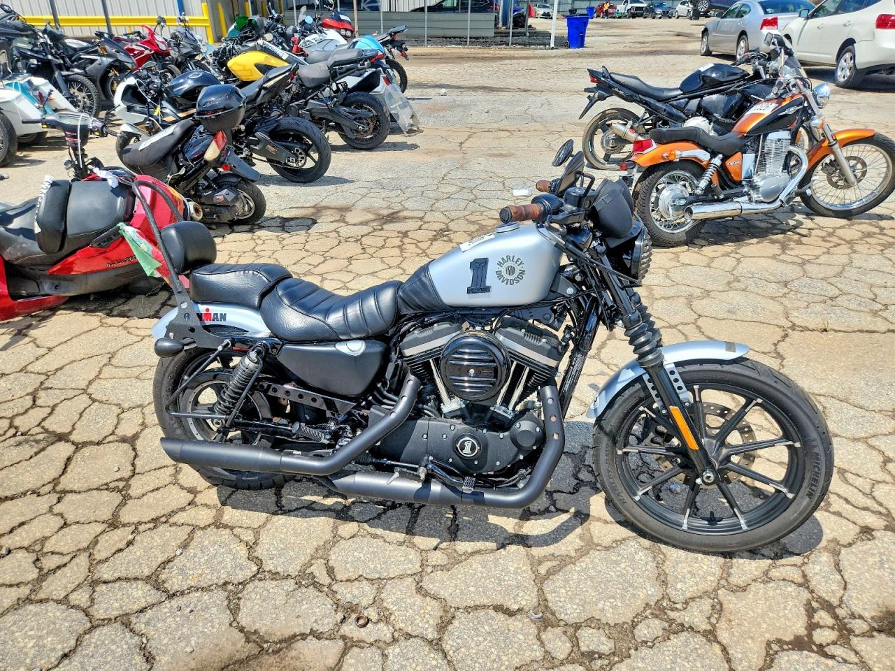 2020 HARLEY-DAVIDSON XL883 N