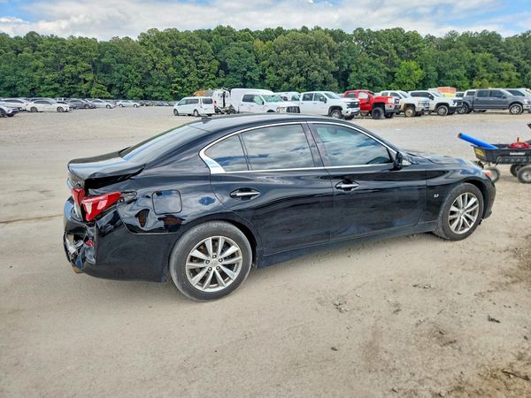 2015 INFINITI Q50