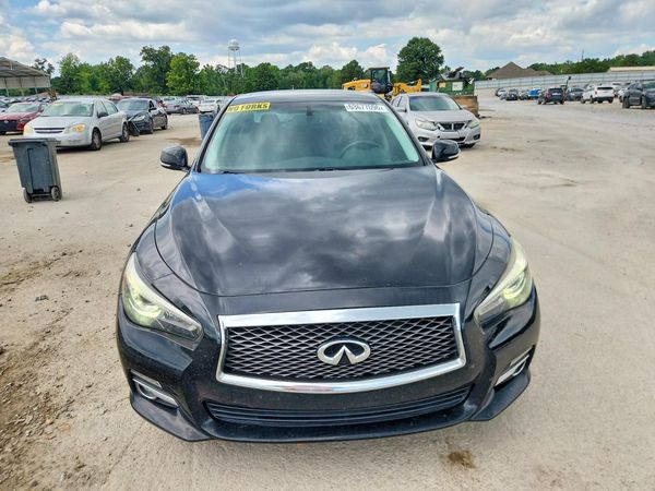 2015 INFINITI Q50