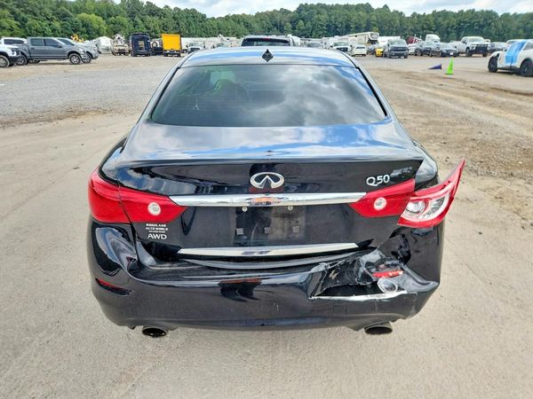 2015 INFINITI Q50