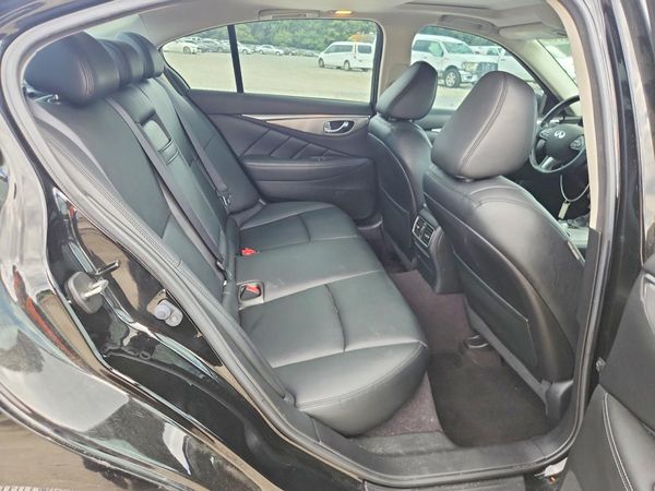 2015 INFINITI Q50