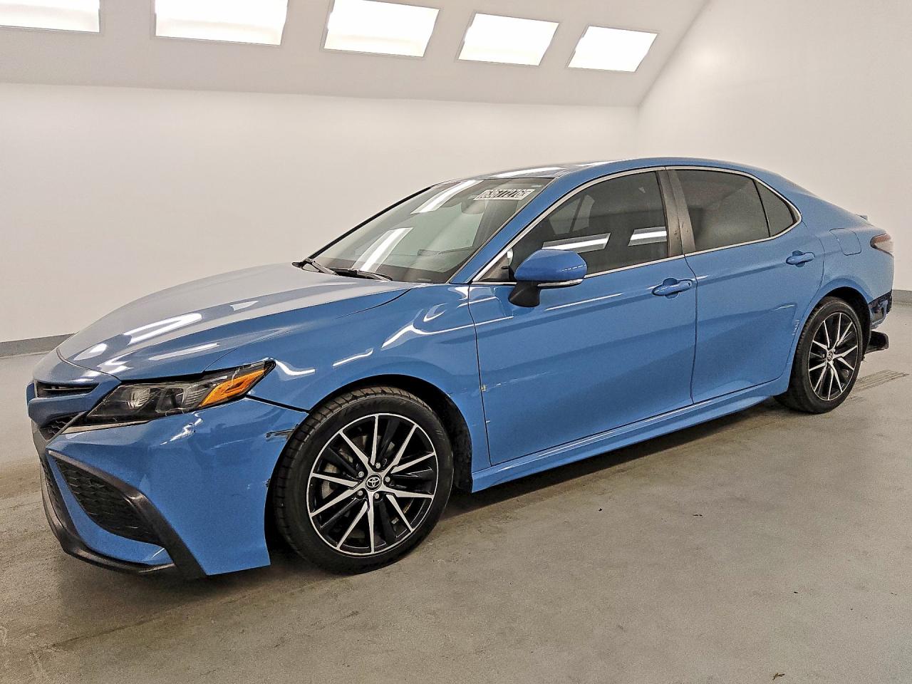 2023 TOYOTA CAMRY SE — Front 3/4