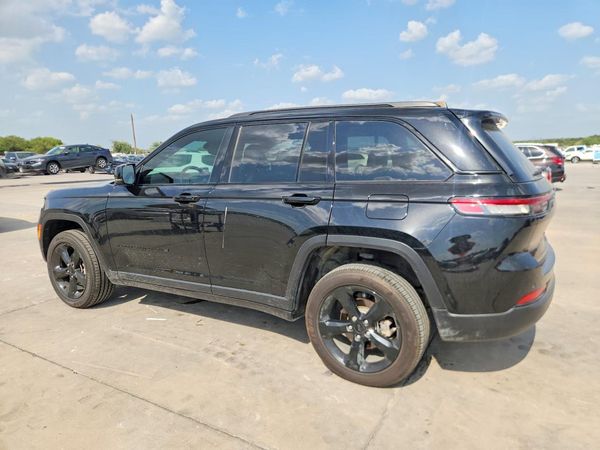 2023 JEEP GRAND CHEROKEE Laredo, Altitude
