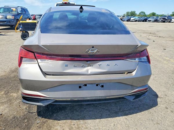 2021 HYUNDAI ELANTRA SEL
