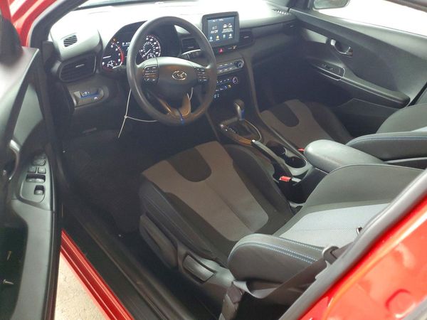 2019 HYUNDAI VELOSTER 2.0L and 2.0L Premium