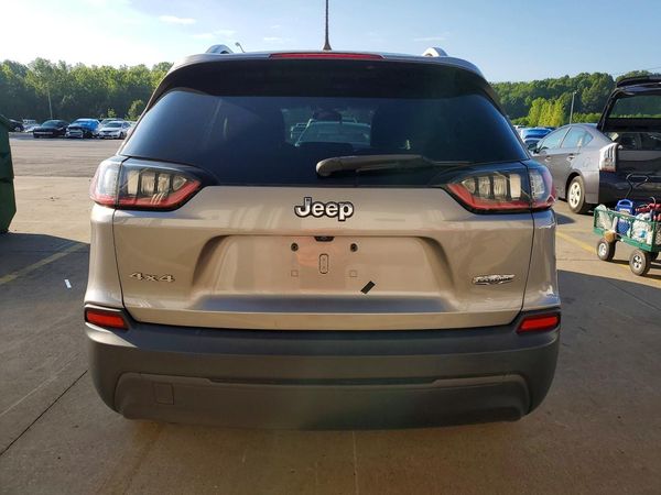2019 JEEP CHEROKEE LATITUDE PLUS 4X4