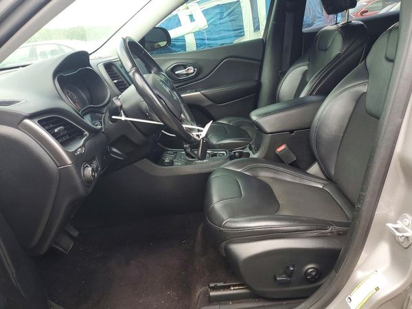 2019 JEEP CHEROKEE LATITUDE PLUS 4X4