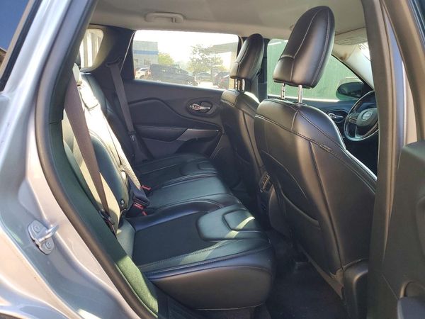 2019 JEEP CHEROKEE LATITUDE PLUS 4X4
