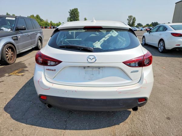2016 MAZDA 3 SE