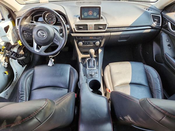 2016 MAZDA 3 SE