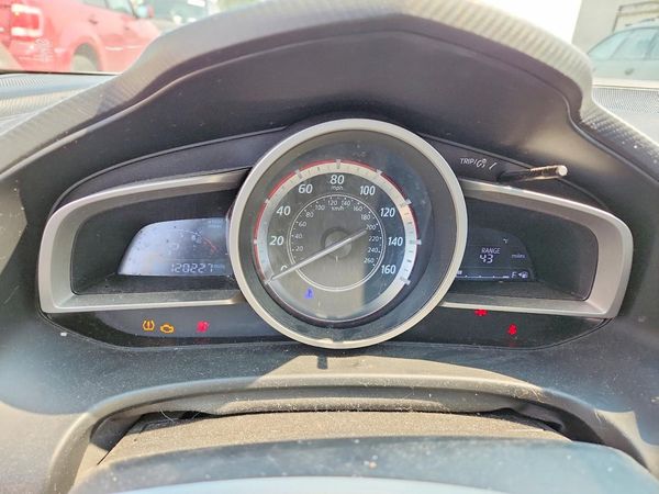 2016 MAZDA 3 SE