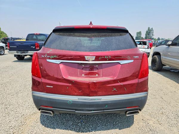 2018 CADILLAC XT5 Premium Luxury