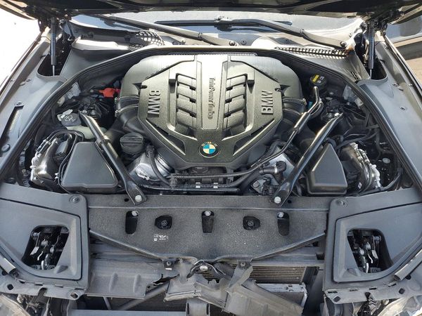 2016 BMW 550