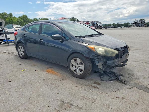 2016 KIA FORTE GL (Middle-Low Grade)