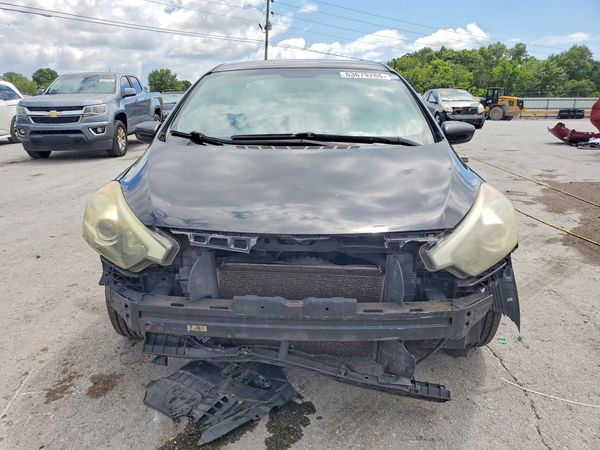 2016 KIA FORTE GL (Middle-Low Grade)