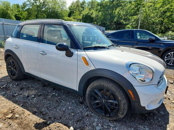 2016 MINI COOPER