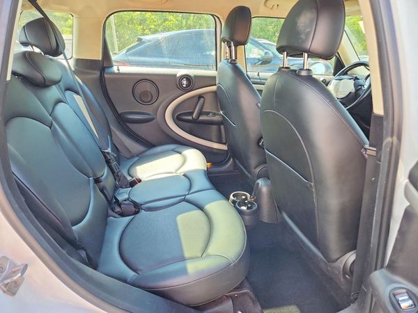 2016 MINI COOPER