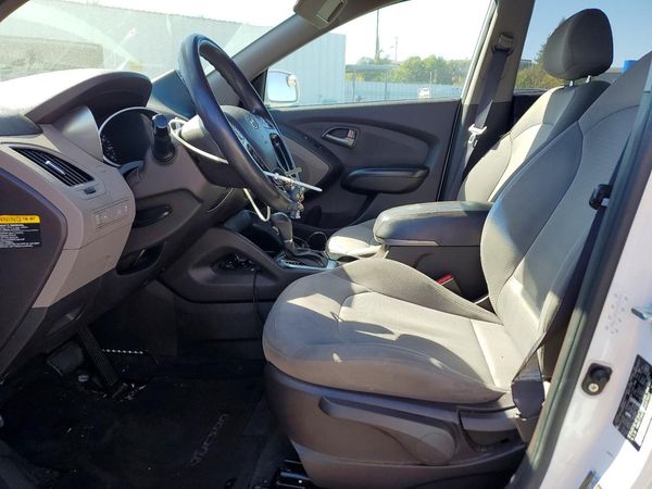 2015 HYUNDAI TUCSON GL (Middle-Low)