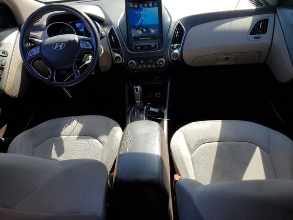 2015 HYUNDAI TUCSON GL (Middle-Low)
