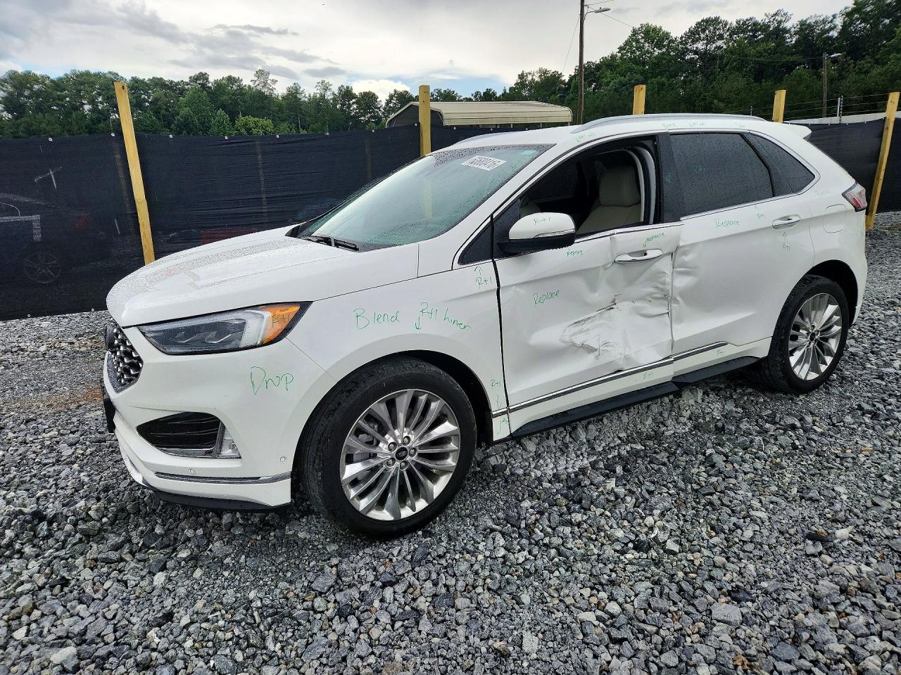 2022 FORD EDGE Titanium