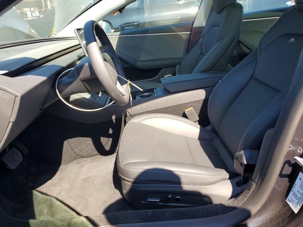 2025 TESLA MODEL 3 — DENT