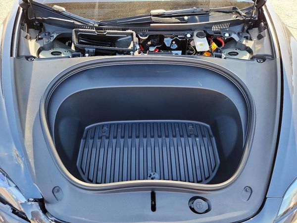 2025 TESLA MODEL 3 — Engine bay