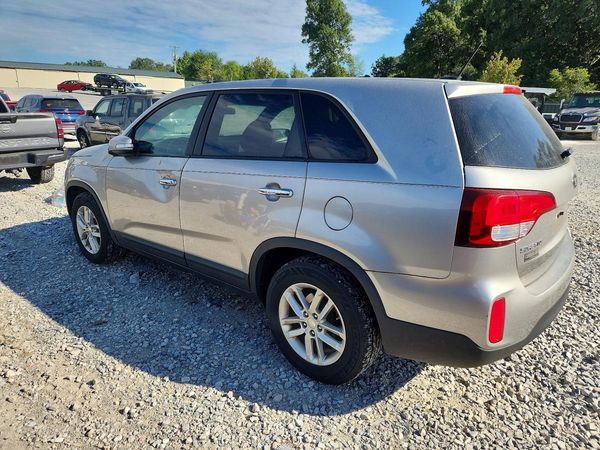 2014 KIA SORENTO Base/ LX