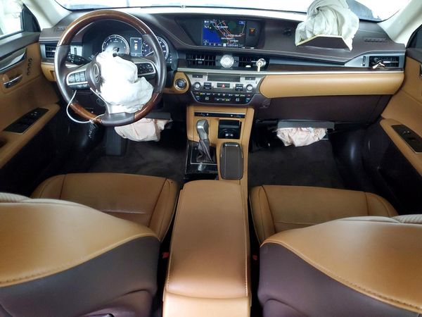 2016 LEXUS ES