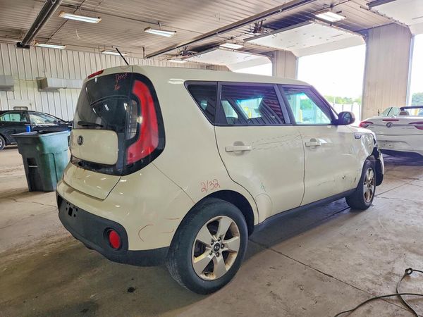 2019 KIA SOUL Base