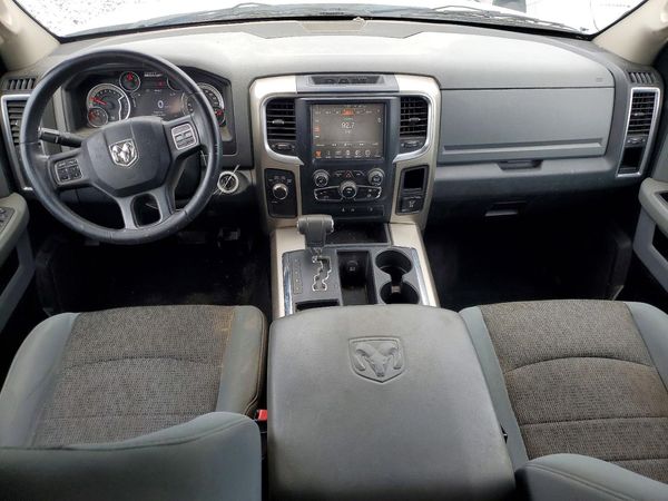 2013 RAM 1500 SLT QUAD CAB 4X4