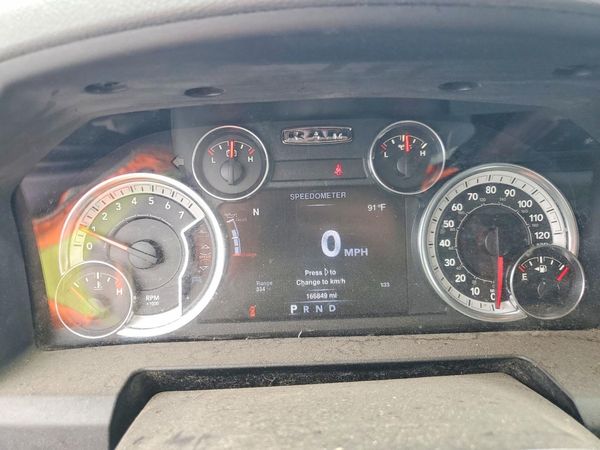 2013 RAM 1500 SLT QUAD CAB 4X4