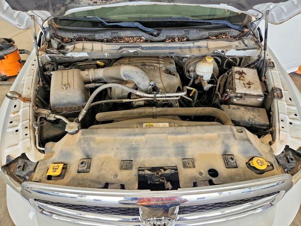 2013 RAM 1500 SLT QUAD CAB 4X4