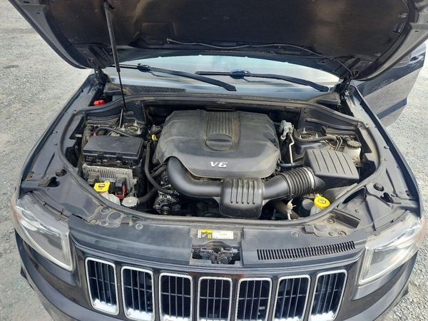 2015 JEEP GRAND CHEROKEE LAREDO 4X2