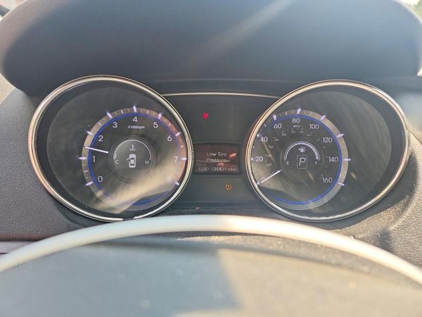 2013 HYUNDAI SONATA GLS/ GLS Popular