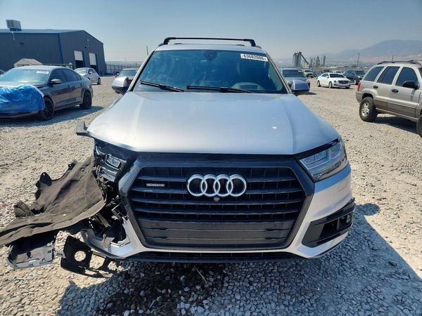 2018 AUDI Q7 quattro Prestige