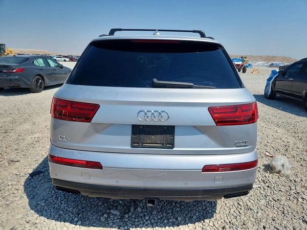 2018 AUDI Q7 quattro Prestige