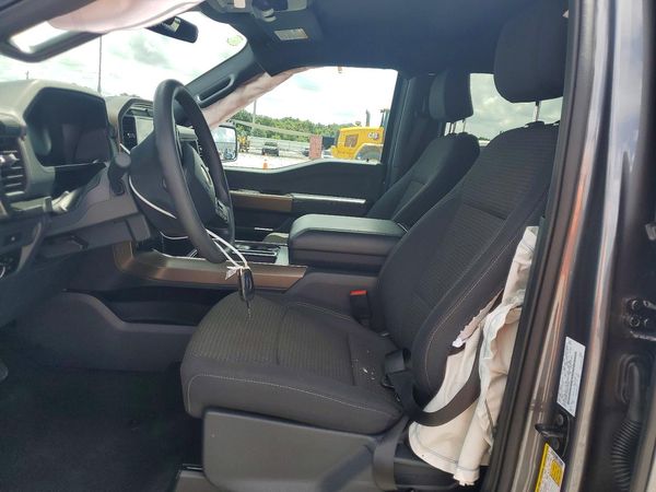 2025 FORD F150 STX