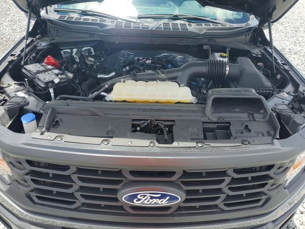 2025 FORD F150 STX