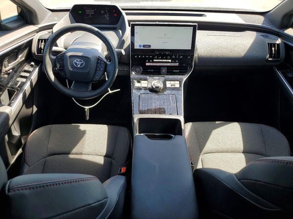 2025 TOYOTA BZ4X