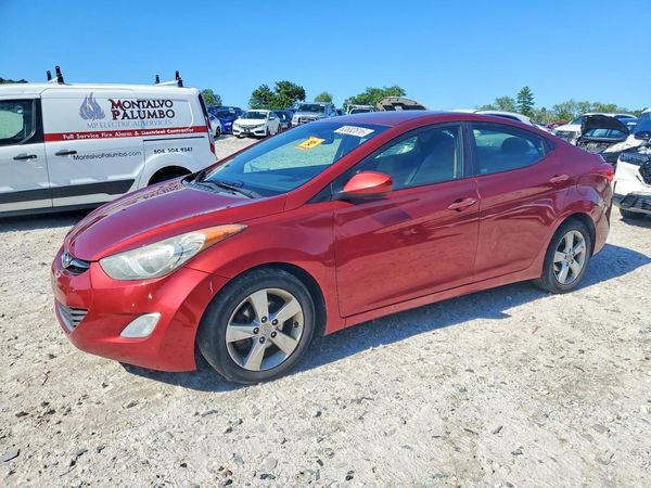 2013 HYUNDAI ELANTRA