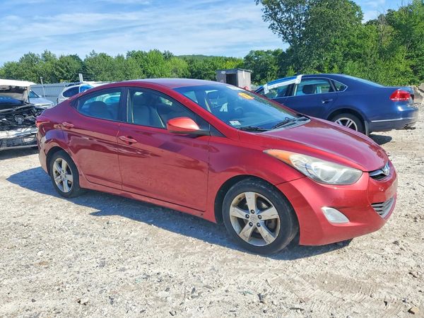 2013 HYUNDAI ELANTRA
