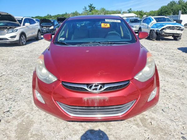 2013 HYUNDAI ELANTRA