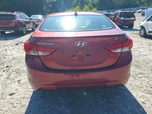2013 HYUNDAI ELANTRA