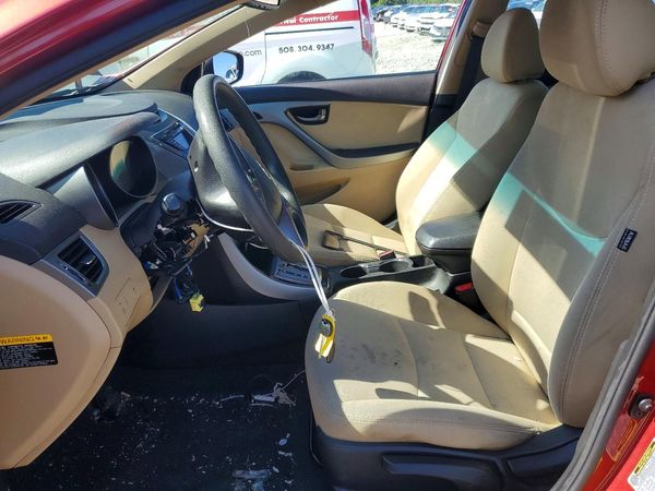 2013 HYUNDAI ELANTRA
