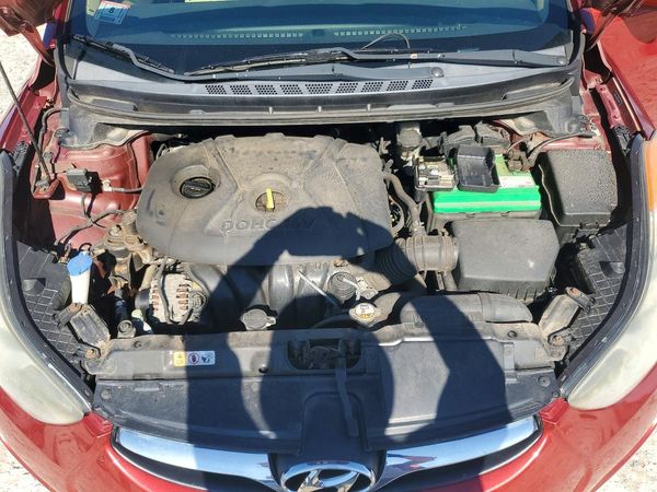 2013 HYUNDAI ELANTRA
