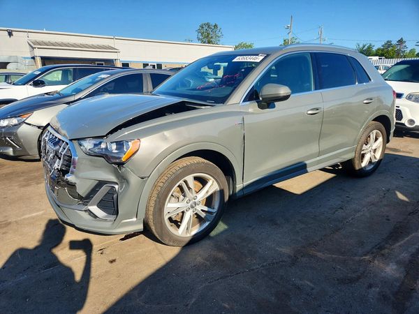 2020 AUDI Q3 S Line quattro Premium