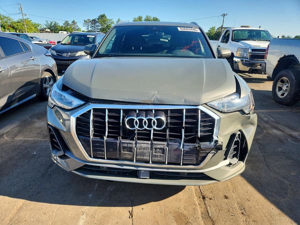 2020 AUDI Q3 S Line quattro Premium